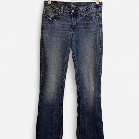 Levi’s Mid-Rise Blue Jeans – Size 2 – Excellent Condition - Picture 2 of 5